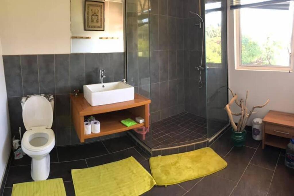 Te Mana Lodge Taravao Exteriör bild